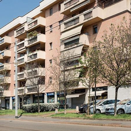 Golden Suite Apartment & Day Use Milano Exteriör bild