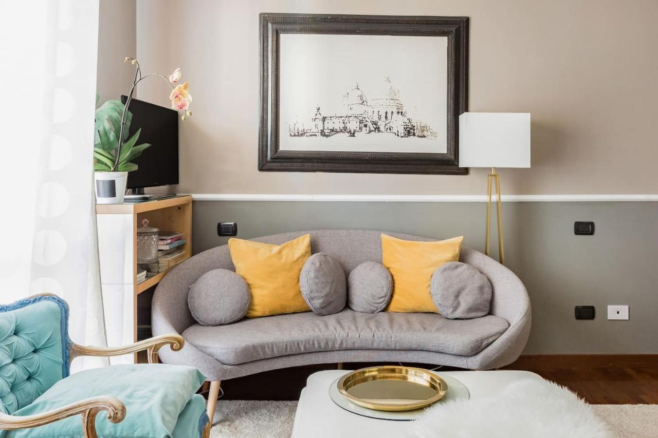 Golden Suite Apartment & Day Use Milano Exteriör bild