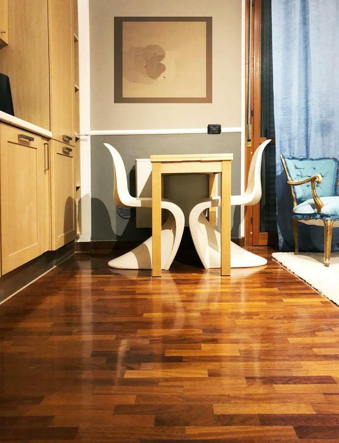Golden Suite Apartment & Day Use Milano Exteriör bild